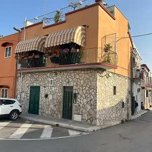 https://dimora-cuoccio.barihotels.org